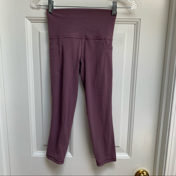 New Athleta Salutation Stash Pocket II Capri - Picture 4 of 8